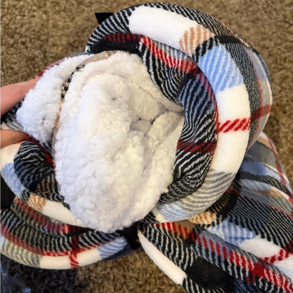 Vera Bradley Throw Blanket - Picture 2 of 2